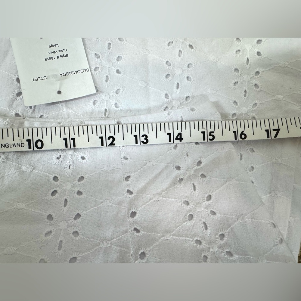 *NWT* Aqua White A-Line Mini Skirt Size Large Eyelet design lined w/Zipper back - Picture 5 of 6